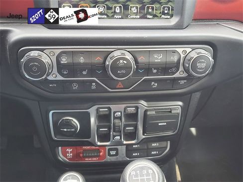 Used 2019 Jeep Wrangler Unlimited Rubicon w/ Dual Top Group image 32