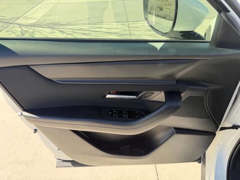 Used 2024 MAZDA CX-90 3.3 Turbo w/ Select Package image 19