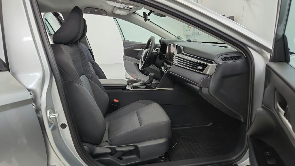 Certified 2025 Toyota Camry LE AWD/4WD image 17