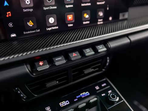 Certified 2025 Porsche 911 GT3 RWD image 37