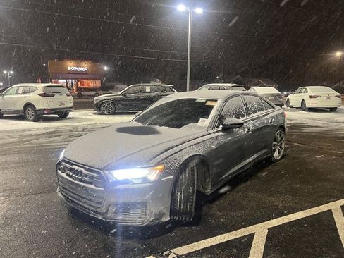 Used 2021 Audi S6 Prestige w/ Prestige Package image 2