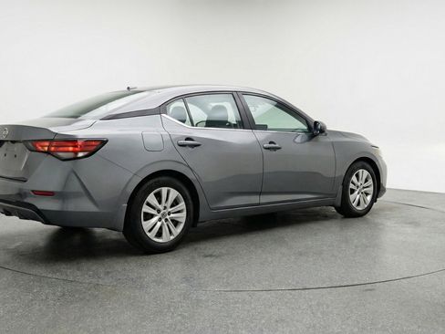 Used 2025 Nissan Sentra S image 9