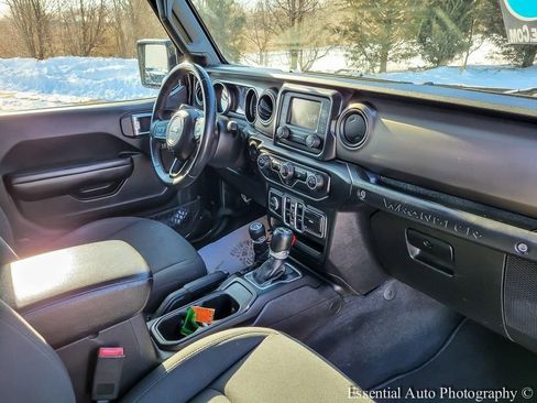 Used 2018 Jeep Wrangler Unlimited Sport S image 30
