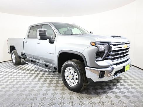 Used 2024 Chevrolet Silverado 3500 LTZ image 10