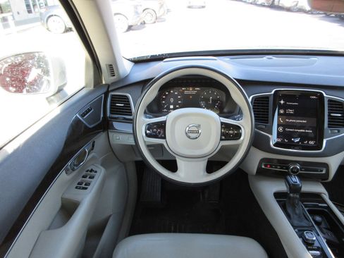 Used 2019 Volvo XC90 T6 Momentum w/ Advanced Package image 21