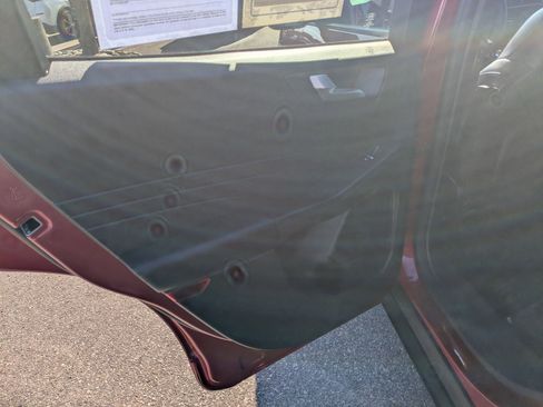 Used 2023 Ford Escape ST-Line image 27