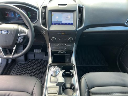 Used 2020 Ford Edge SEL image 36