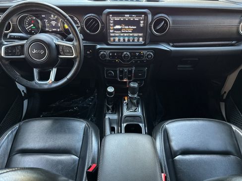 Used 2022 Jeep Wrangler Unlimited Sahara w/ Cold Weather Group image 12