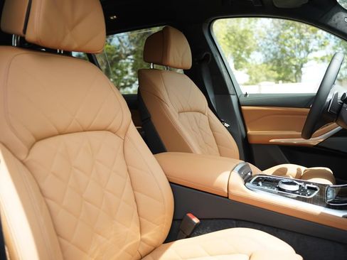 New 2027 BMW X7 xDrive40i w/ Executive Package AWD/4WD image 15