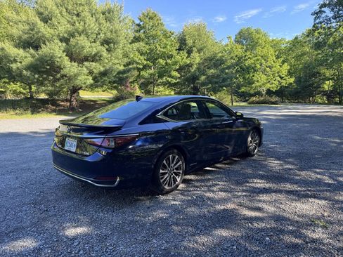 Used 2021 Lexus ES 300h w/ Premium Package FWD image 4