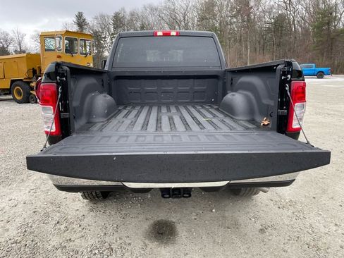 Used 2024 RAM 2500 Big Horn w/ Bed Utility Group image 14