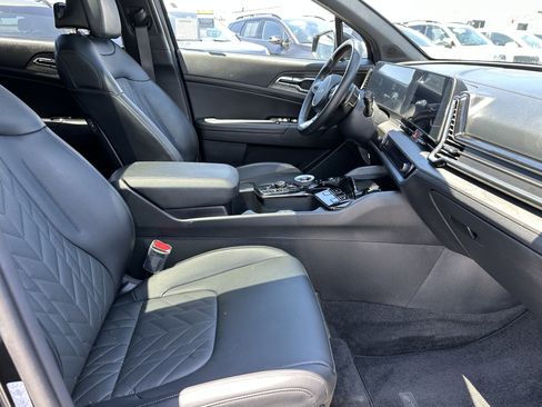 Used 2025 Kia Sportage X-Line AWD/4WD image 17