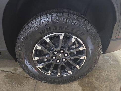 New 2026 Chevrolet Traverse Z71 w/ Driver Confidence Package image 37