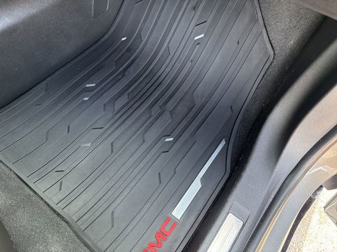 Certified 2019 GMC Acadia SLT image 29