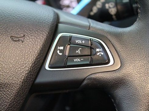 Used 2019 Ford Escape Titanium image 21