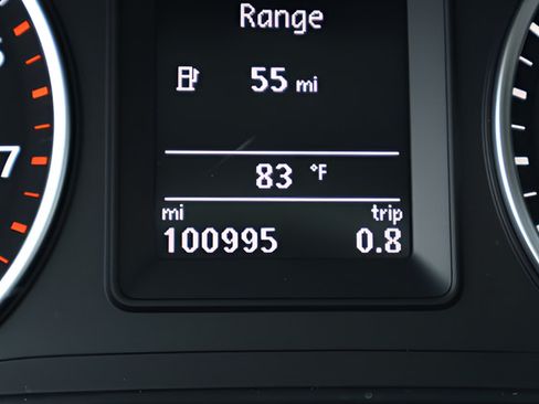 Used 2016 Volkswagen Tiguan S FWD image 2