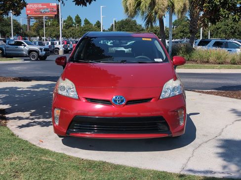 Used 2015 Toyota Prius Two FWD image 3