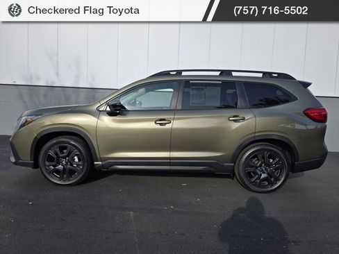 Used 2024 Subaru Ascent Onyx Edition image 3