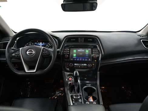 Used 2023 Nissan Maxima Platinum w/ Sport Mat Group FWD image 13