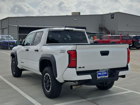 Used 2024 Toyota Tacoma TRD Off-Road AWD/4WD image 6