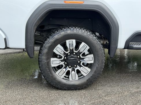 New 2026 GMC Sierra 2500 Denali w/ Denali Reserve Package AWD/4WD image 16