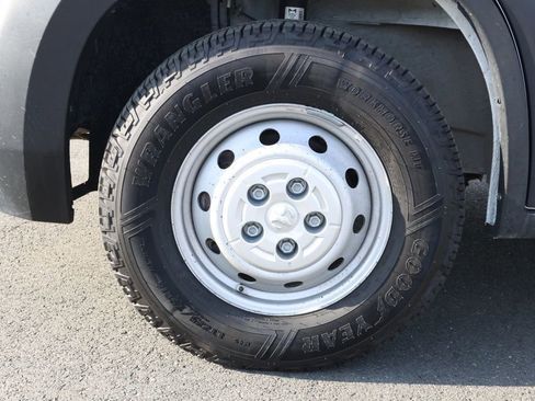 Used 2023 RAM ProMaster 3500 w/ Driver Convenience Group image 9