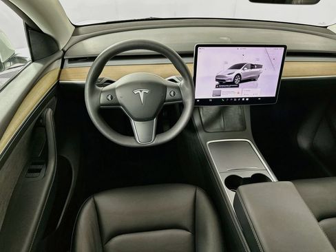 Used 2023 Tesla Model Y Long Range AWD/4WD image 22