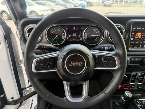 Used 2023 Jeep Wrangler Unlimited Rubicon 4xe w/ Cold Weather Group AWD/4WD image 22