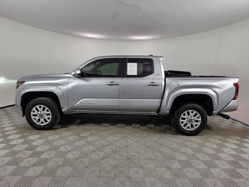 Used 2024 Toyota Tacoma SR5 RWD image 4