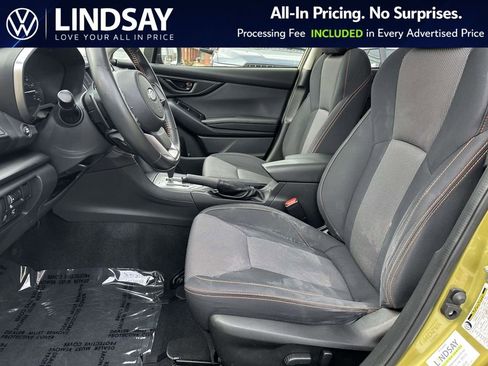 Used 2022 Subaru Crosstrek 2.0i Premium w/ Moonroof Package image 11