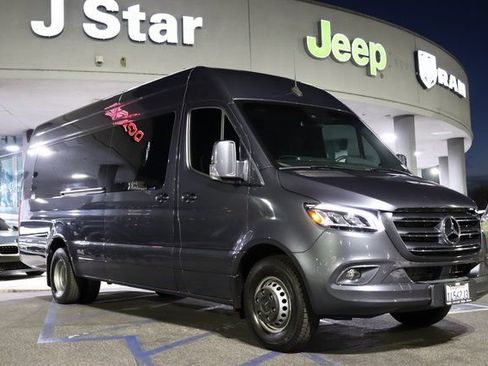 Used 2021 Mercedes-Benz Sprinter 3500 image 1