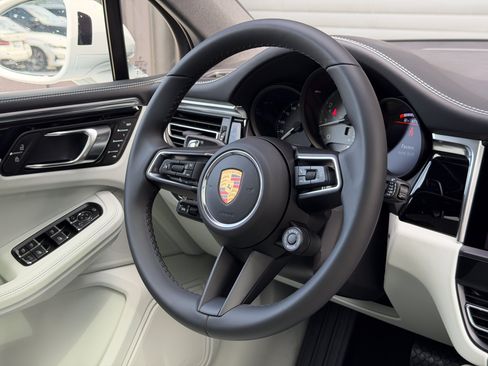 New 2026 Porsche Macan S AWD/4WD image 17