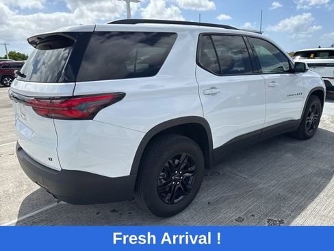 Used 2023 Chevrolet Traverse LT image 13