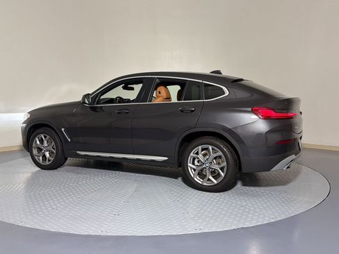 Used 2025 BMW X4 xDrive30i AWD/4WD image 3