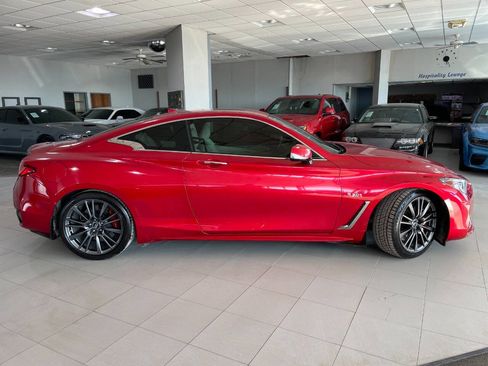 Used 2017 INFINITI Q60 Red Sport 400 image 8