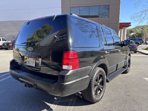 Used 2004 Ford Expedition Eddie Bauer image 5