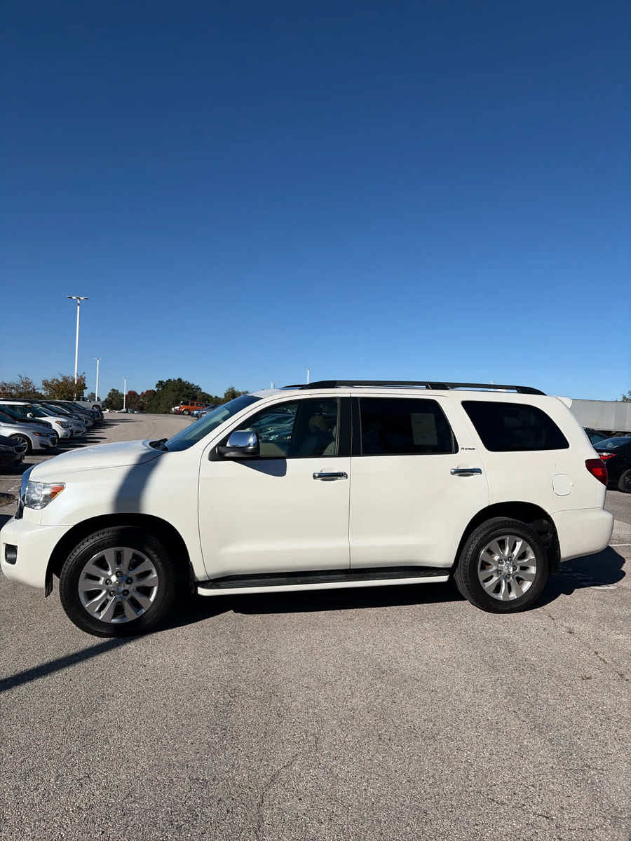 Used 2012 Toyota Sequoia Platinum AWD/4WD image 16