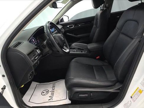 Used 2023 Honda Civic Touring image 6