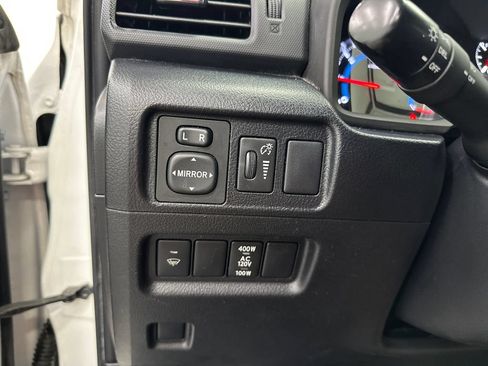 Used 2019 Toyota 4Runner TRD Off-Road Premium AWD/4WD image 31