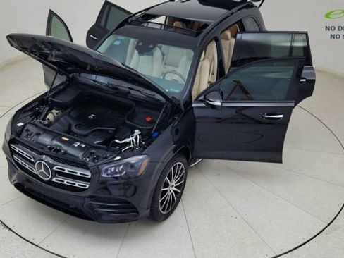Used 2022 Mercedes-Benz GLS 450 4MATIC image 91