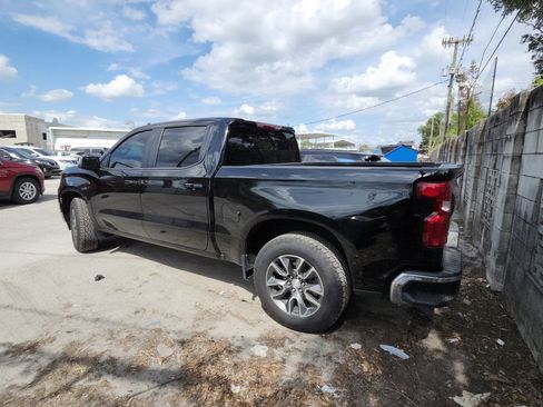 Used 2023 Chevrolet Silverado 1500 LT AWD/4WD image 5