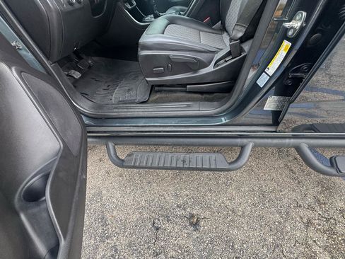 Used 2017 Chevrolet Colorado Z71 AWD/4WD image 18