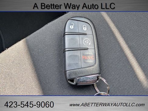 Used 2018 Jeep Compass Sport w/ Tech Group FWD image 15