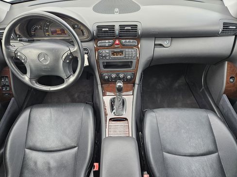 Used 2001 Mercedes-Benz C 240 Sedan image 24