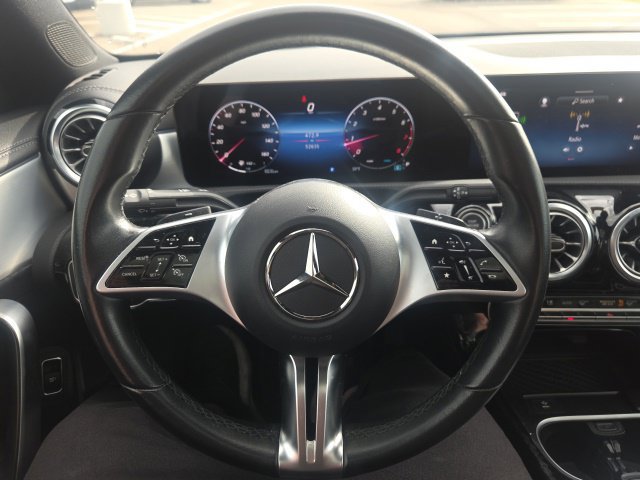 Used 2025 Mercedes-Benz CLA 250 4MATIC image 33