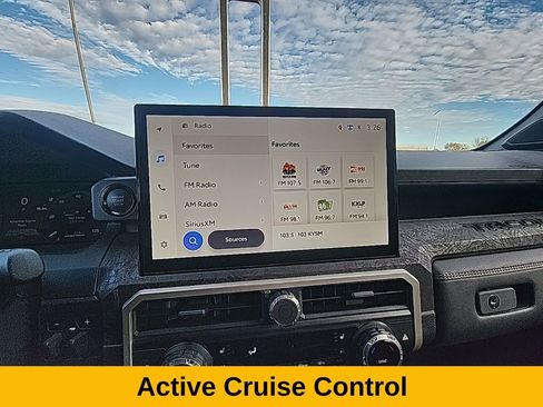 Used 2025 Toyota Tacoma Limited image 28