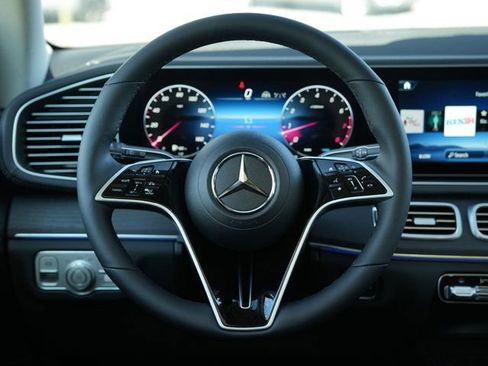 Certified 2026 Mercedes-Benz GLS 450 4MATIC image 25