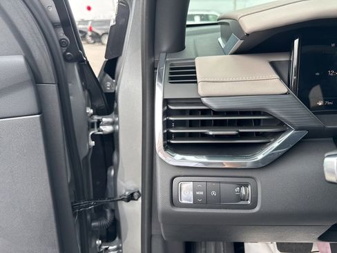 New 2026 GMC Acadia Elevation w/ Elevation Premium Package FWD image 14