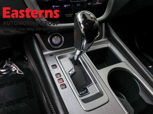 Used 2023 Nissan Murano SV image 13