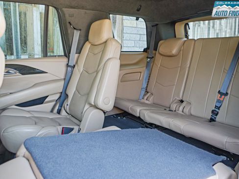 Used 2019 Cadillac Escalade Platinum AWD/4WD image 27